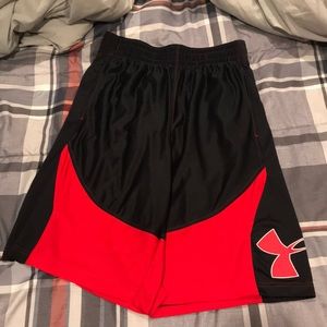 *Brand new mens Under Armour basketball shorts*